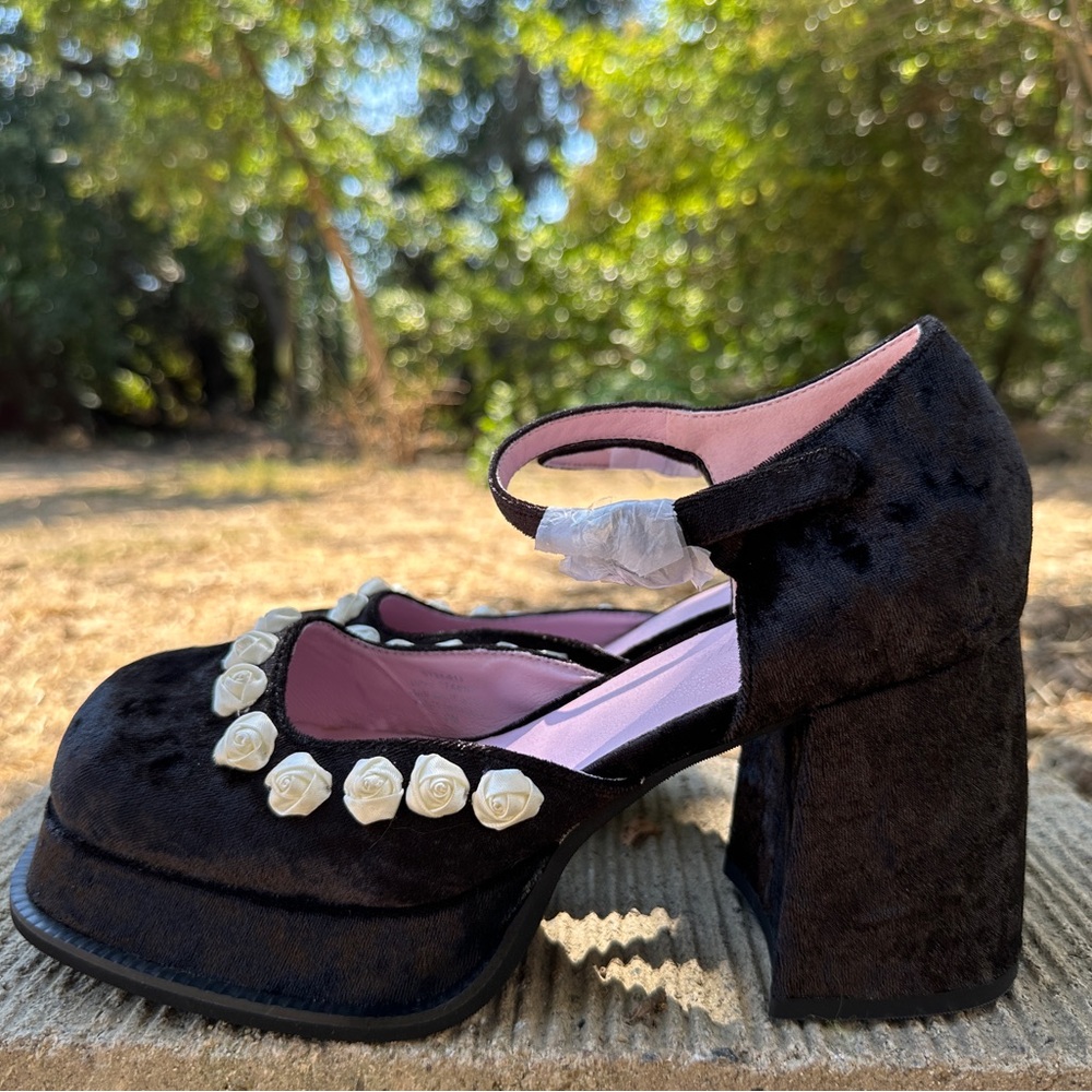 Elegant Black Velvet Platform Heels with Floral Accents